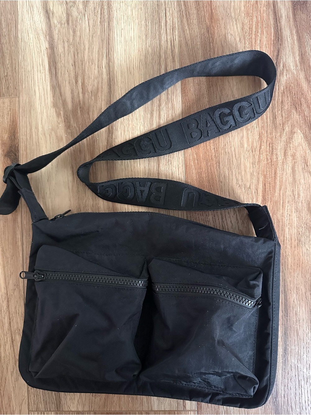 BAGGU Black Nylon Messenger Crossbody with Embossed Strap